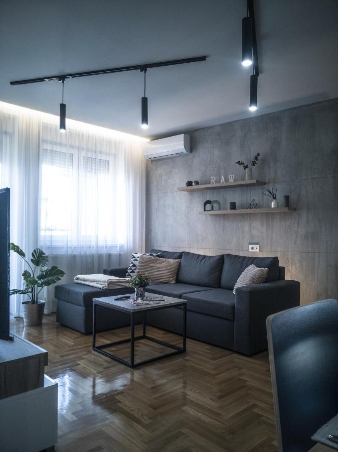 Raw Industrial City Apartment Суботица Екстериор снимка