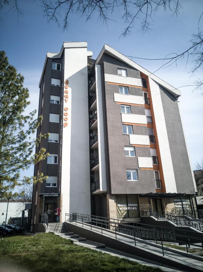 Raw Industrial City Apartment Суботица Екстериор снимка