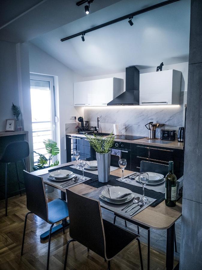 Raw Industrial City Apartment Суботица Екстериор снимка