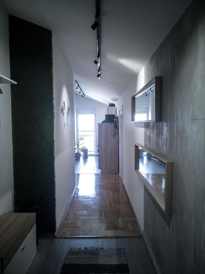 Raw Industrial City Apartment Суботица Екстериор снимка