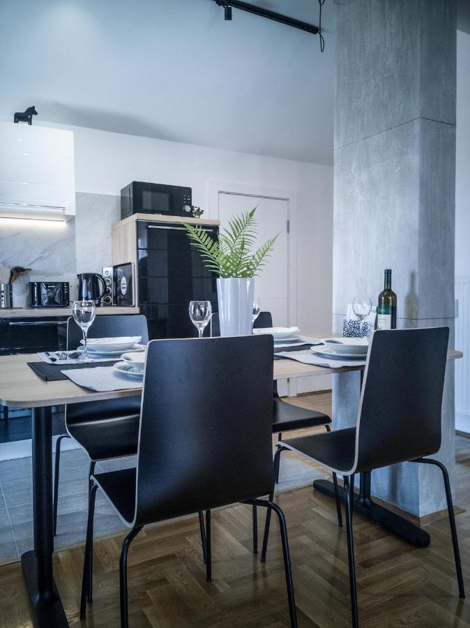 Raw Industrial City Apartment Суботица Екстериор снимка