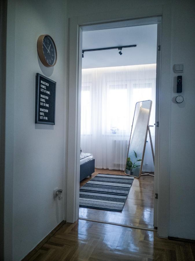 Raw Industrial City Apartment Суботица Екстериор снимка